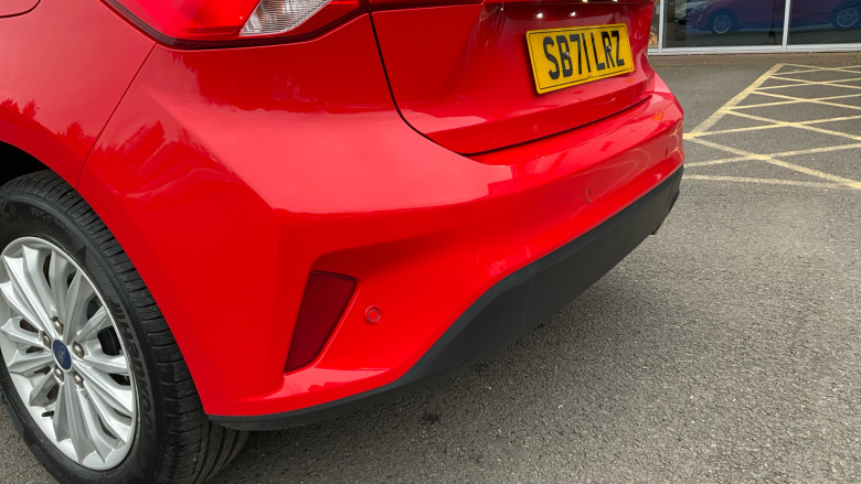 Ford Focus 1.0 EcoBoost 125 Titanium Edition 5dr Auto Petrol Hatchback